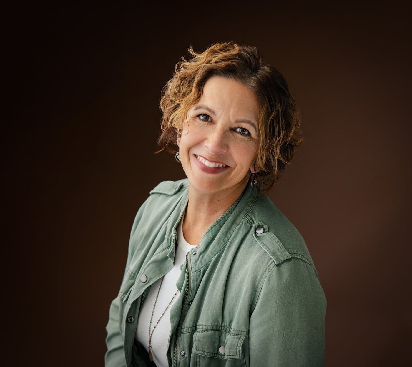 Headshot of Amy Marlan, Central Coast portrait photographer