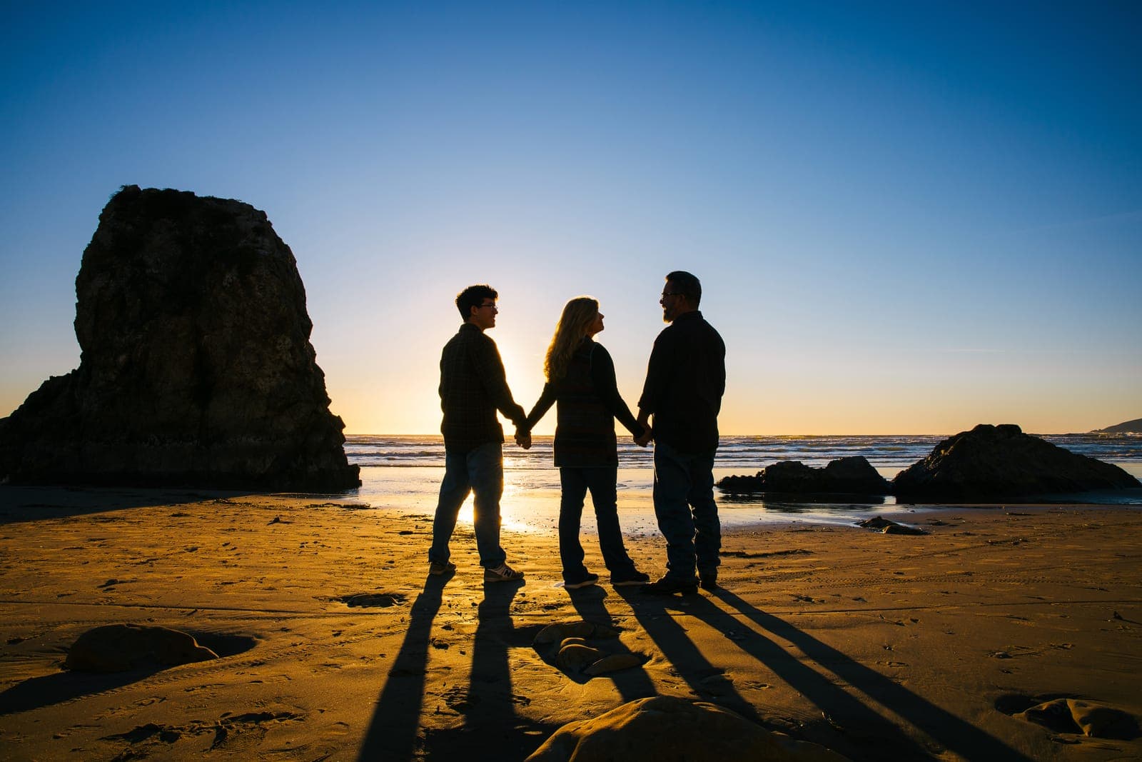 Family portrait session in Avila Beach, California by Amy Marlan Photography