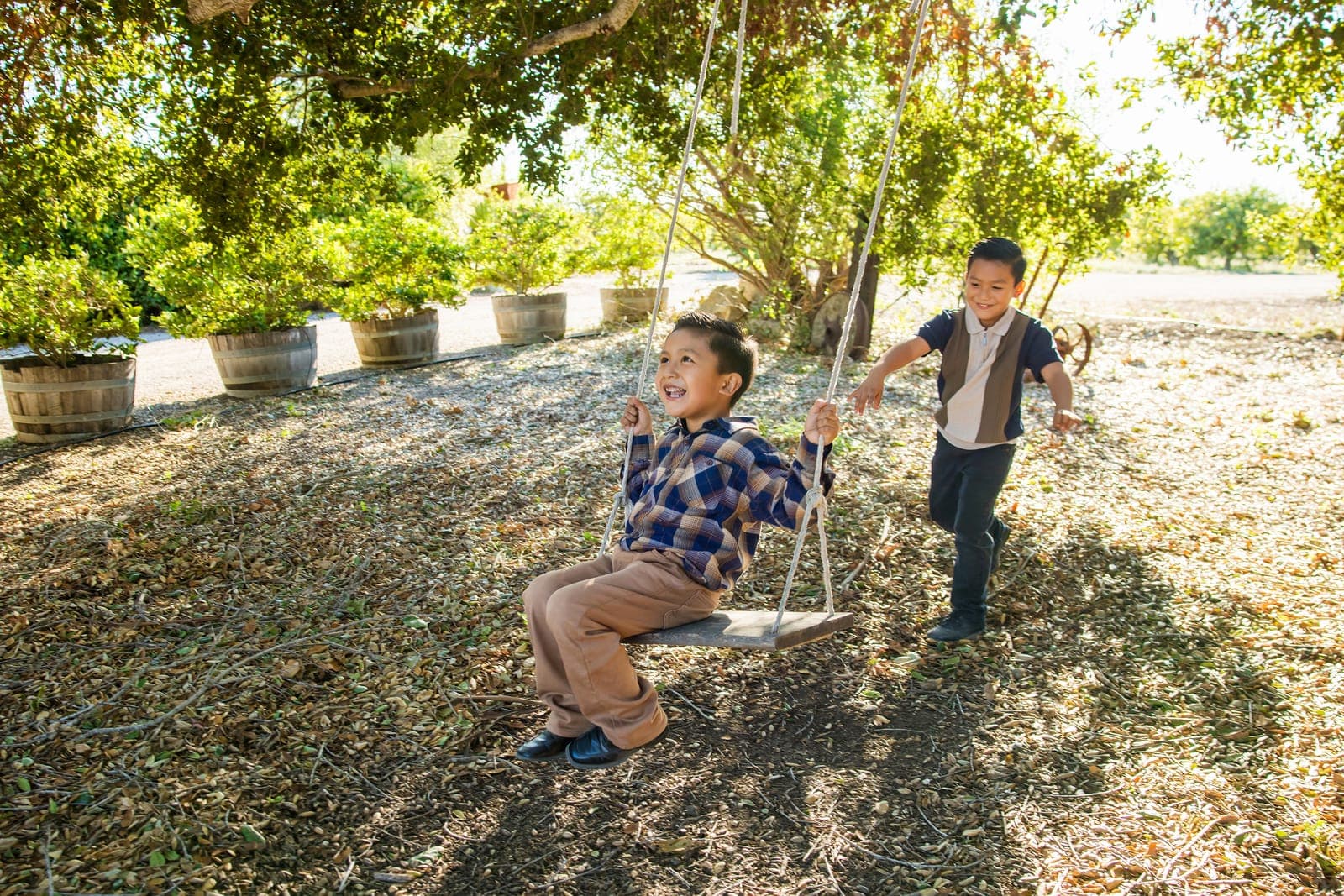 Amy Marlan guiding a relaxed and fun portrait session