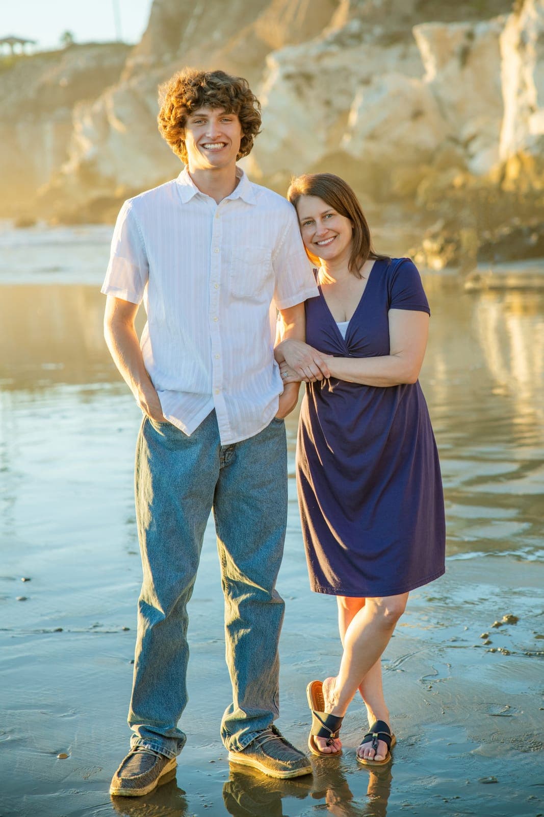 Family portrait session in Pismo Beach, California by Amy Marlan Photography